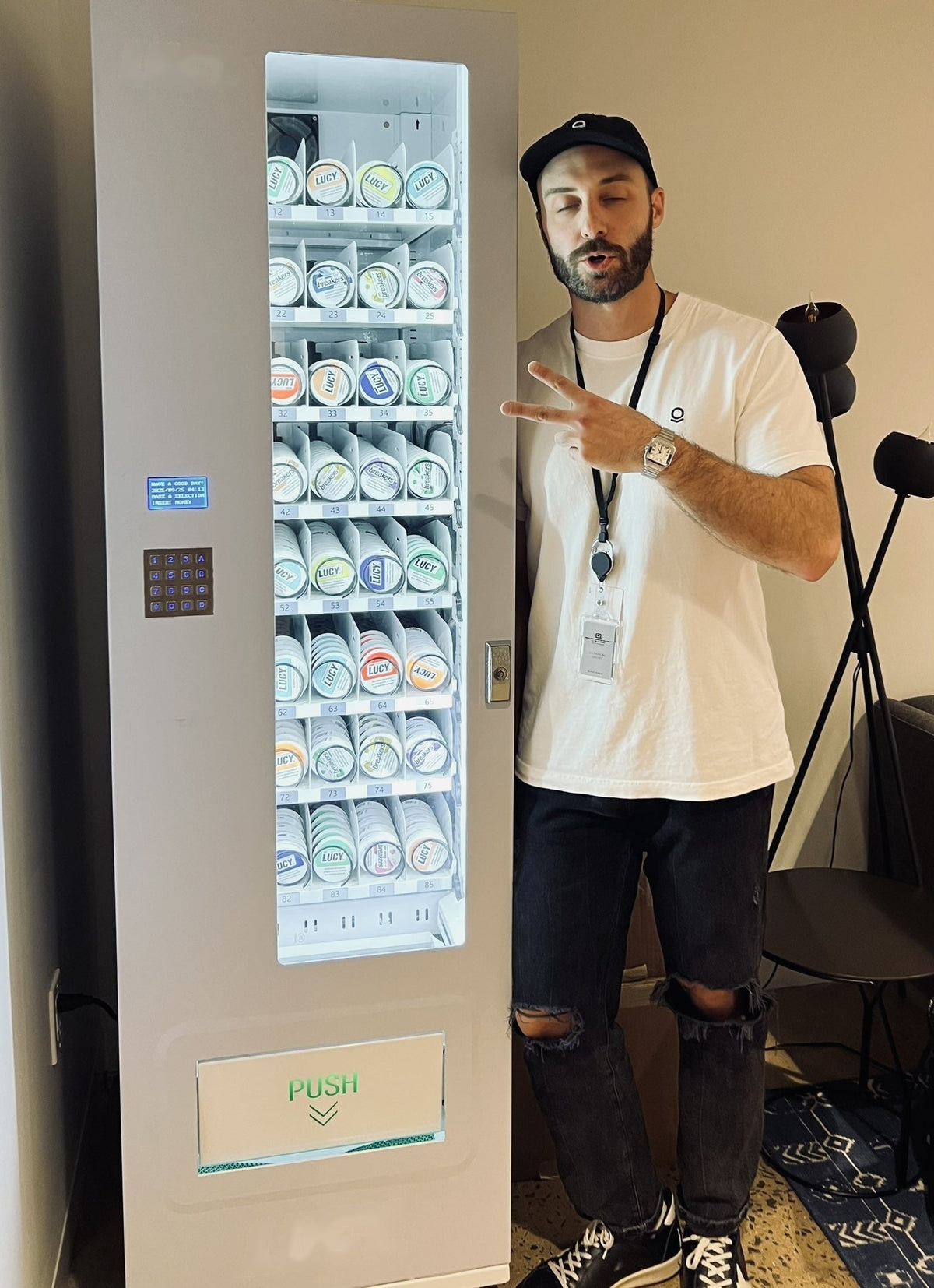 Palantir Free Nicotine Pouches: The 2026 Facts vs Hype